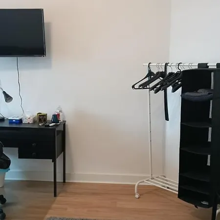 Liege, Luik, - Pour Personne Seule Rum i privatbostad